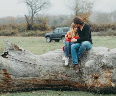 benefits of hugging in a relationship